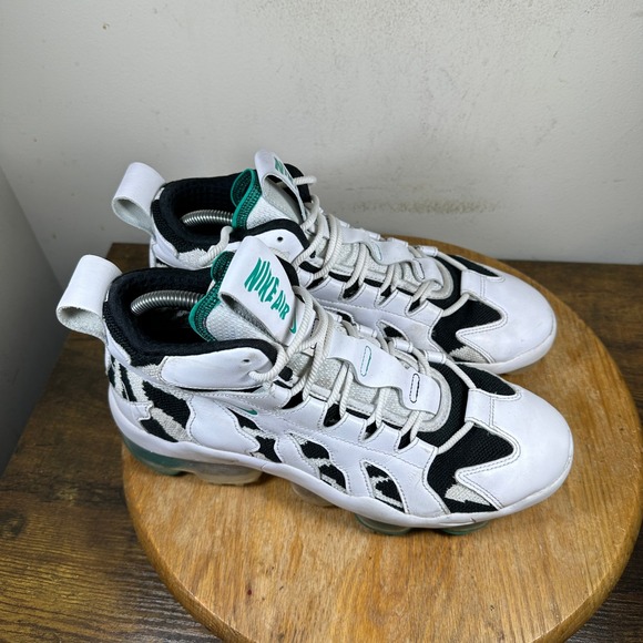 Nike Air VaporMax Gliese Mens Size 9.5 White Black Green Shoes AO2445-100